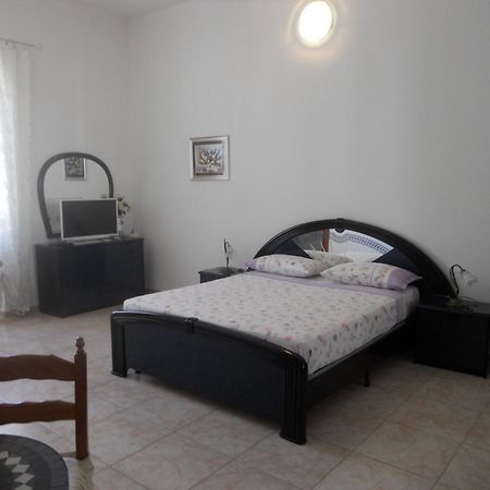 Guest House Efisio Алгеро Екстериор снимка
