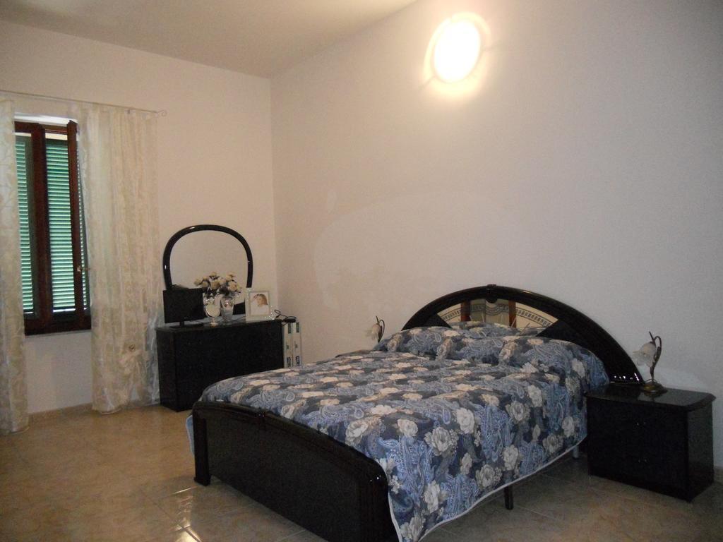 Guest House Efisio Алгеро Екстериор снимка